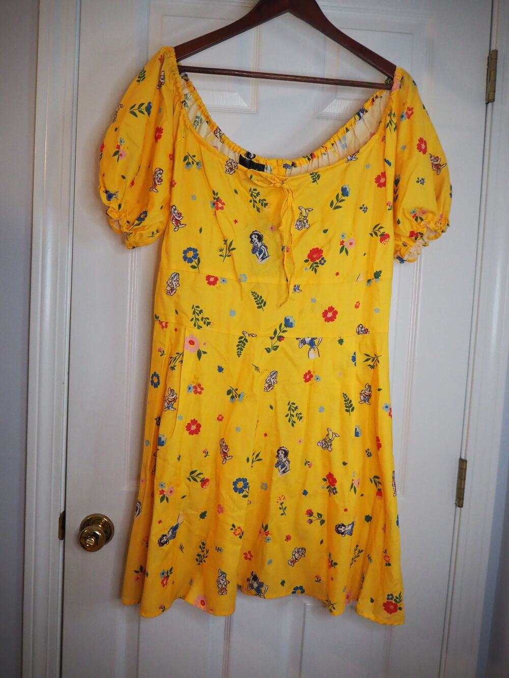 Cakeworthy Disney Snow White Seven Dwarfs Yellow Puff Sleeve Mini Dress 2XL NWT